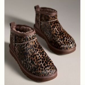 UGG® Classic Ultra Mini Caspian Boots In Burnt Cedar